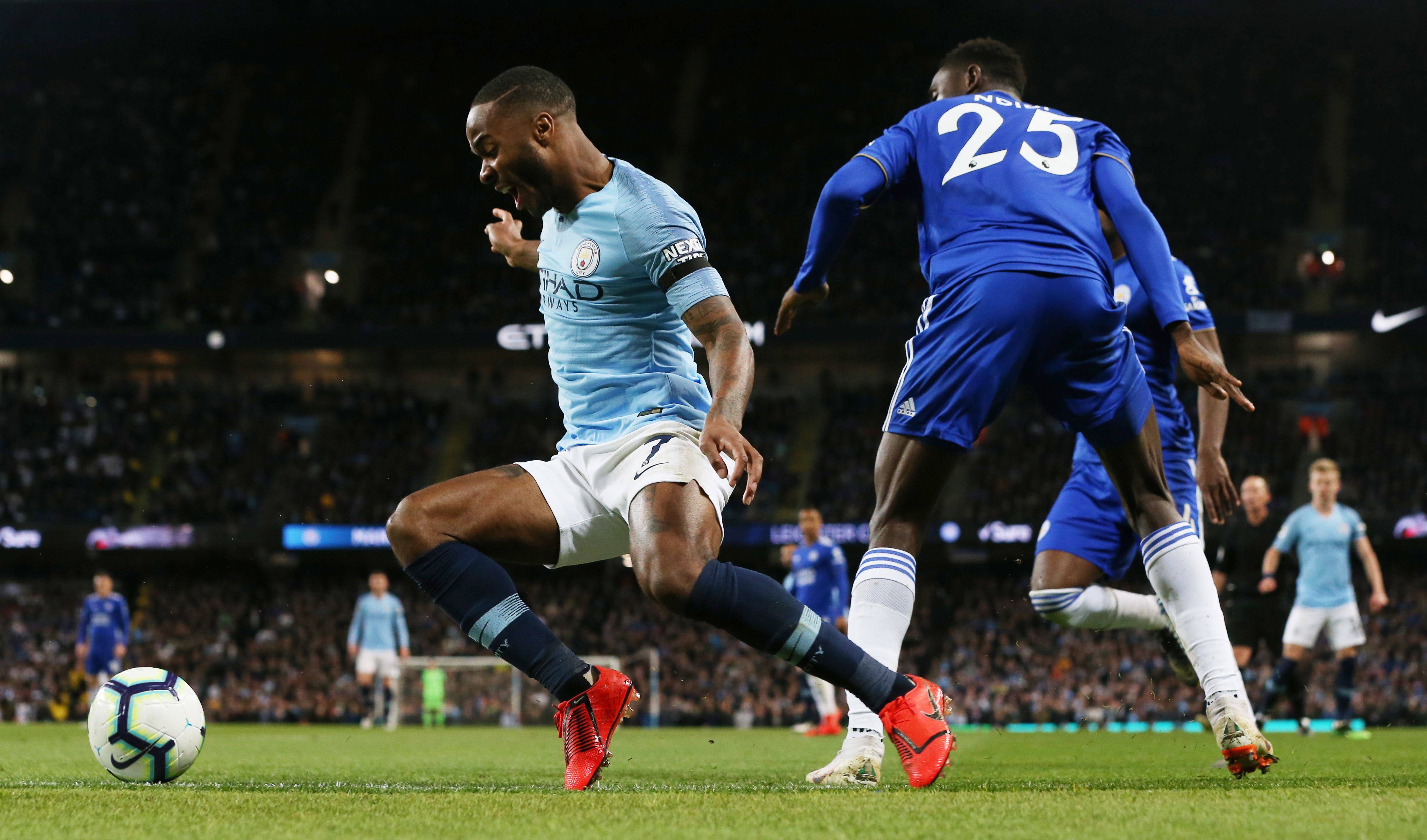 包含纽卡斯尔1-1平狼队，保持不败迎来微弱亮光的词条