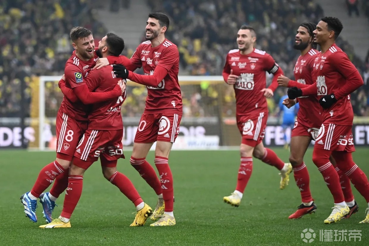 甘冈客场不敌南特,法甲联赛排名下滑 甘冈客场不敌南特,法甲联赛排名下滑