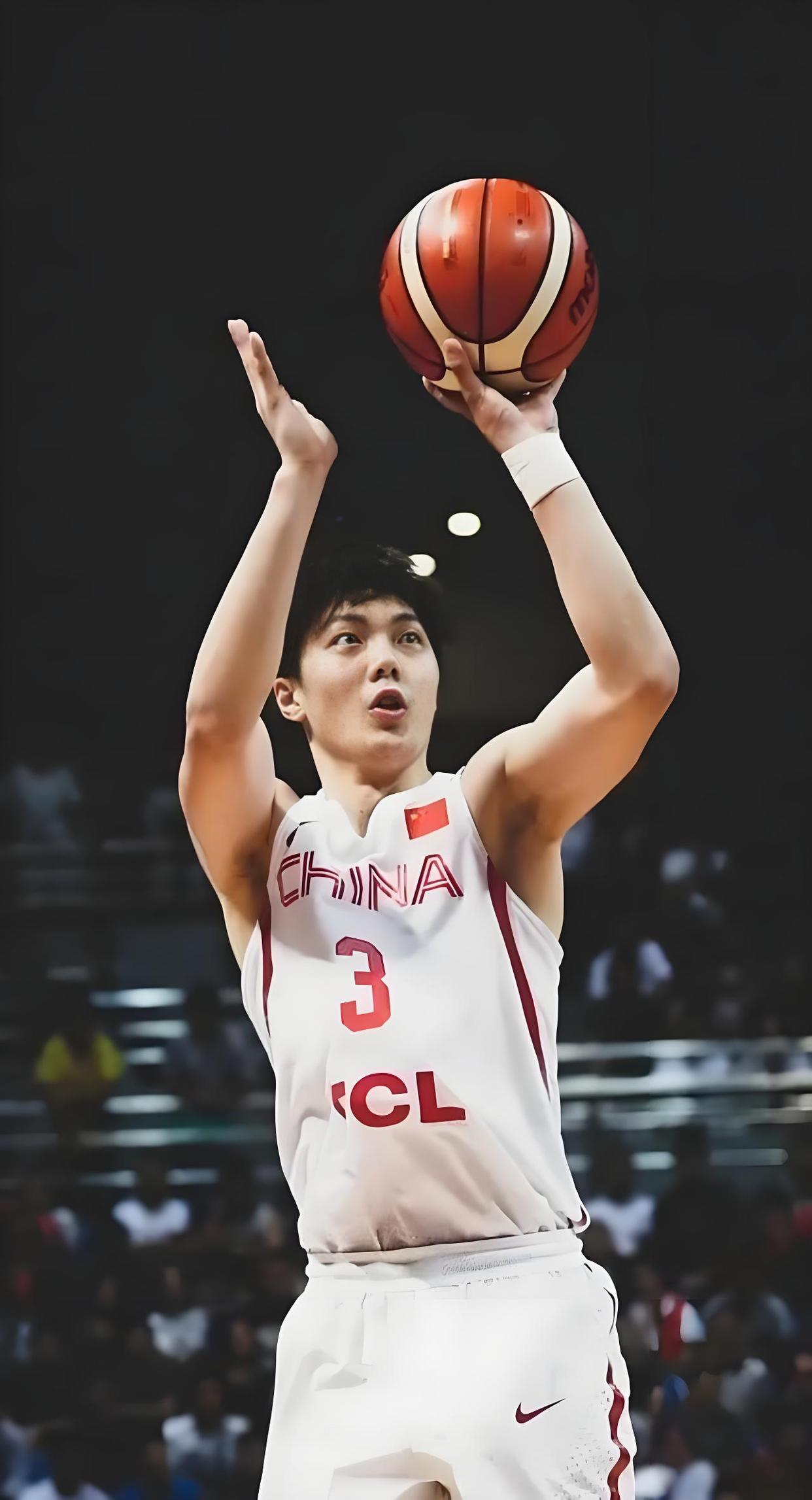 球员风采!个个技压群雄,展现出色技术 球员风采!个个技压群雄,展现出色技术