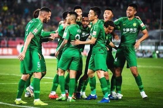 勇士队连战连捷，夺得胜利继续领跑