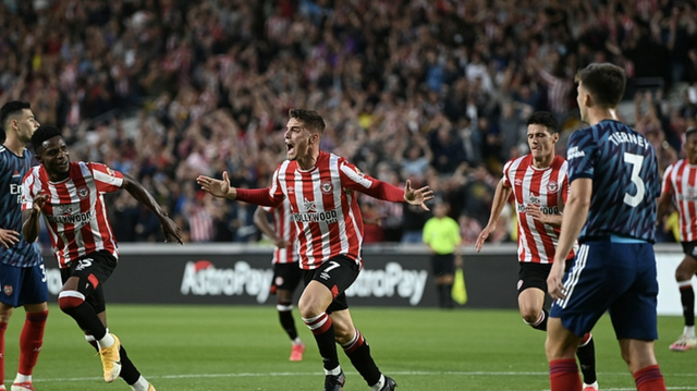 开云体育中国-阿森纳击败沙尔克04，全队状态回升