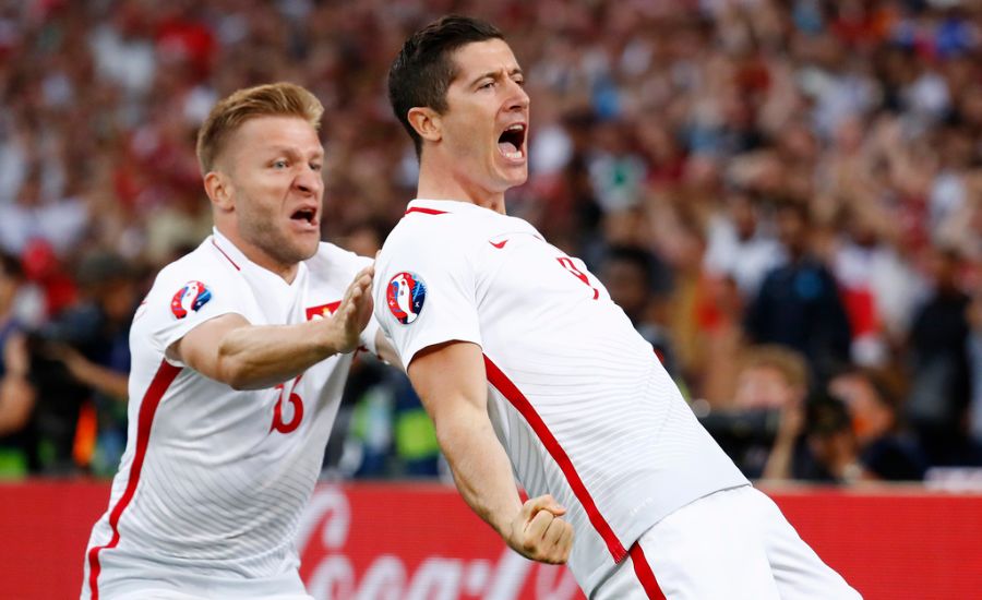 波兰队击败强敌,欧预赛小组第一领先优势增大 波兰队击败强敌,欧预赛小组第一领先优势增大