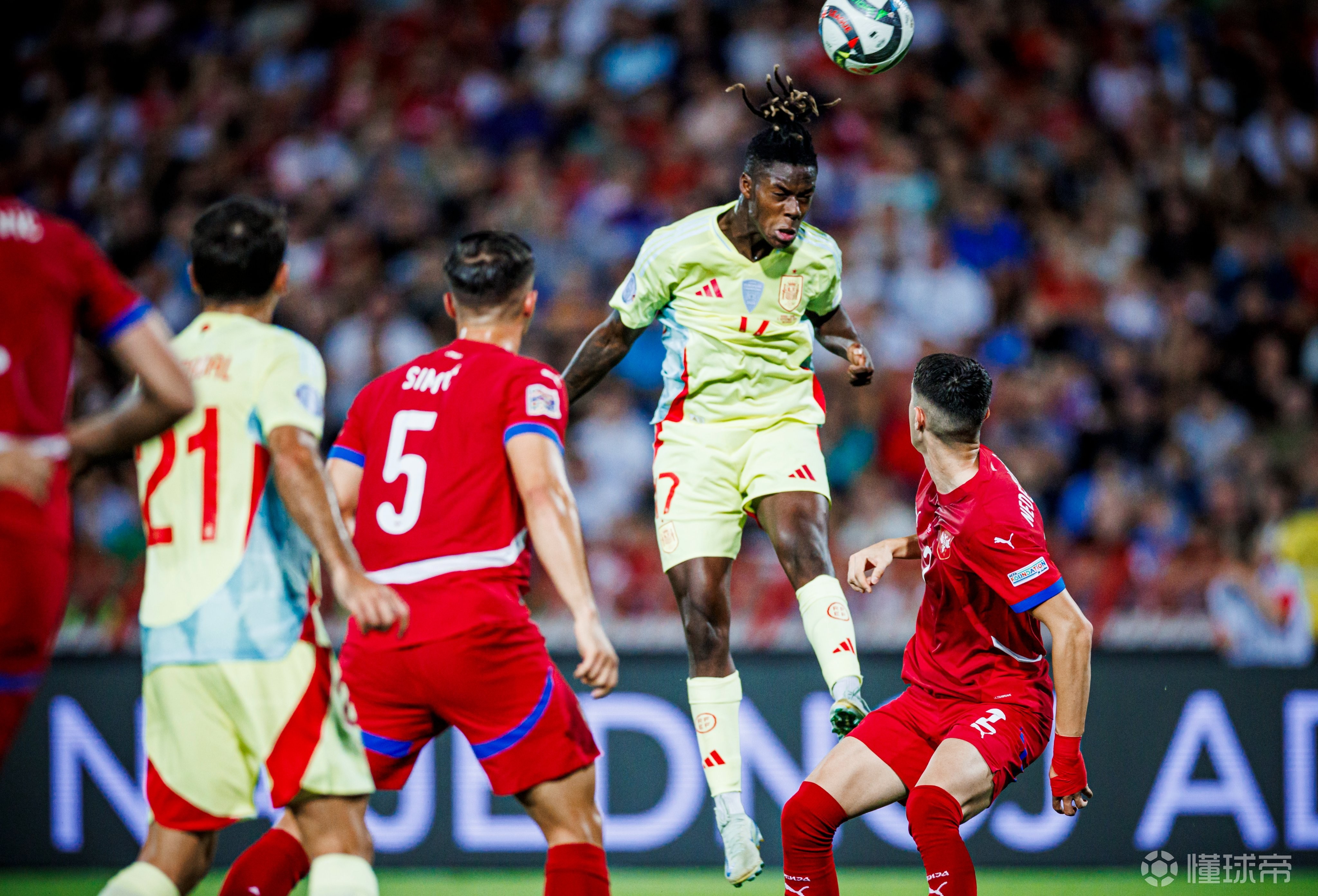 西班牙国家队在比赛中取得胜利