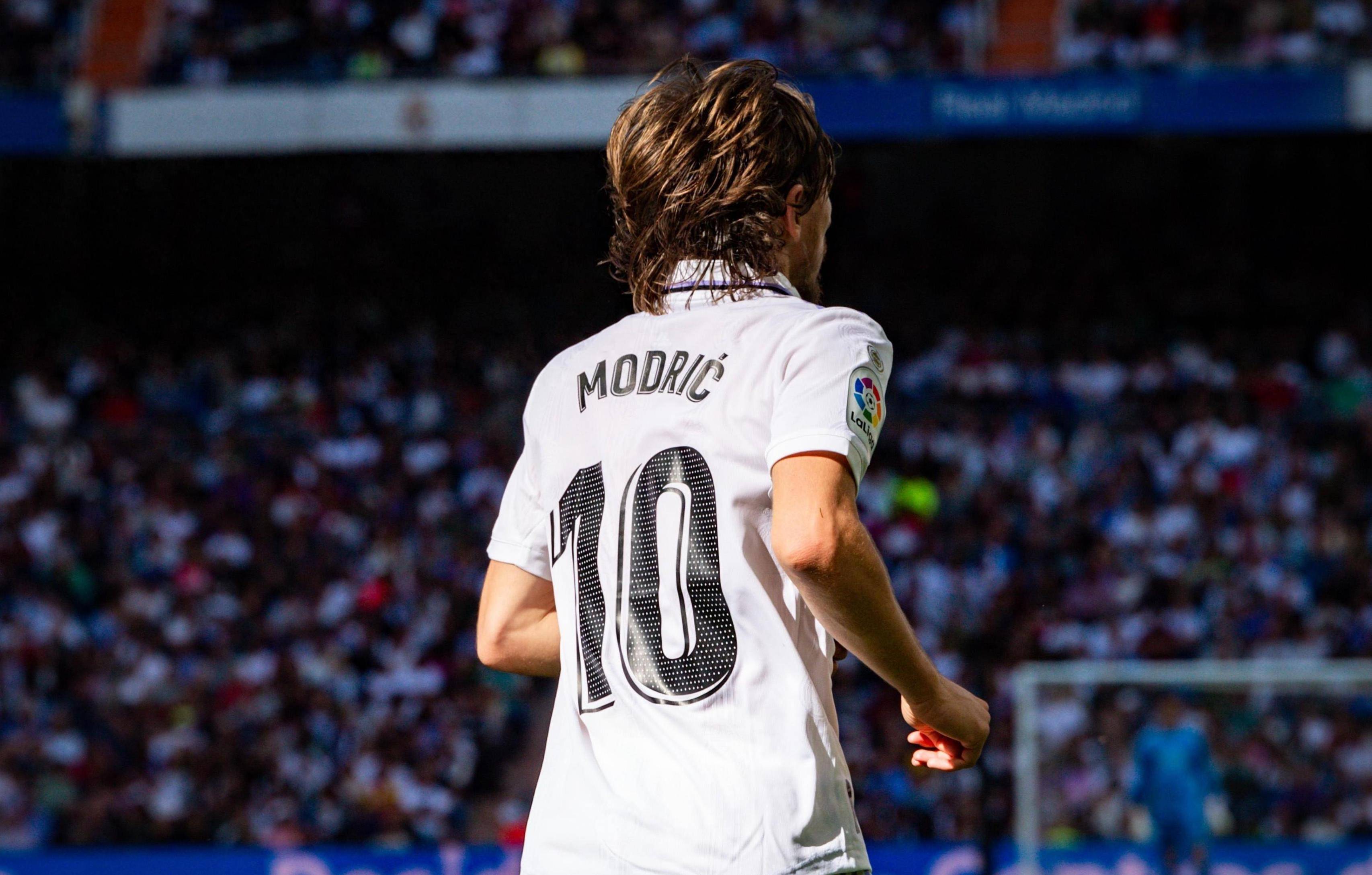 莫德里奇绝杀，皇马晋级欧冠半决赛！