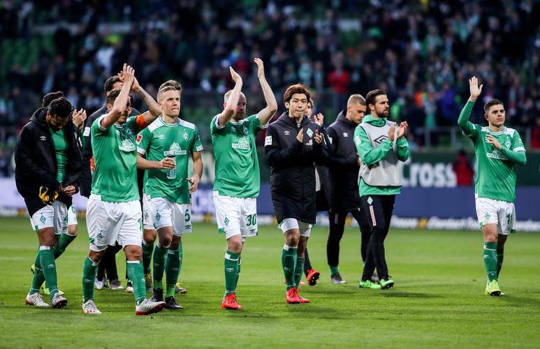 法兰克福客场获胜,势如破竹 法兰克福客场获胜,势如破竹