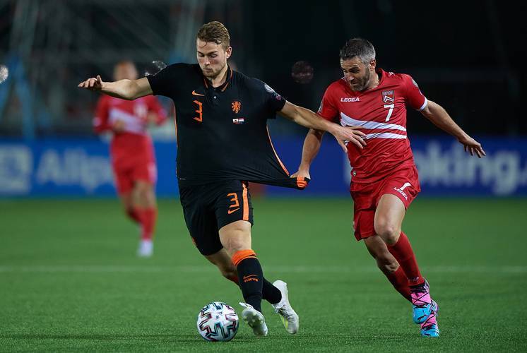 法兰克福客场获胜,势如破竹 法兰克福客场获胜,势如破竹