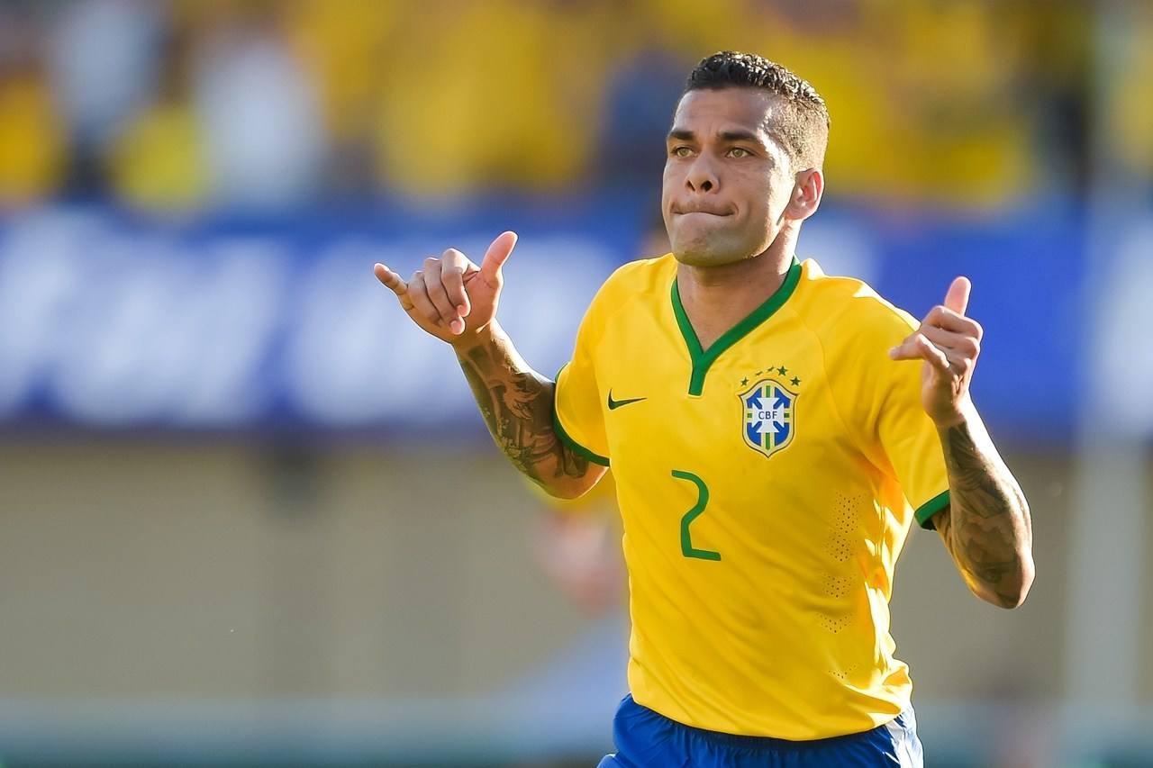 阿尔维斯球员质疑主帅训练方法,火爆调查 阿尔维斯球员质疑主帅训练方法,火爆调查