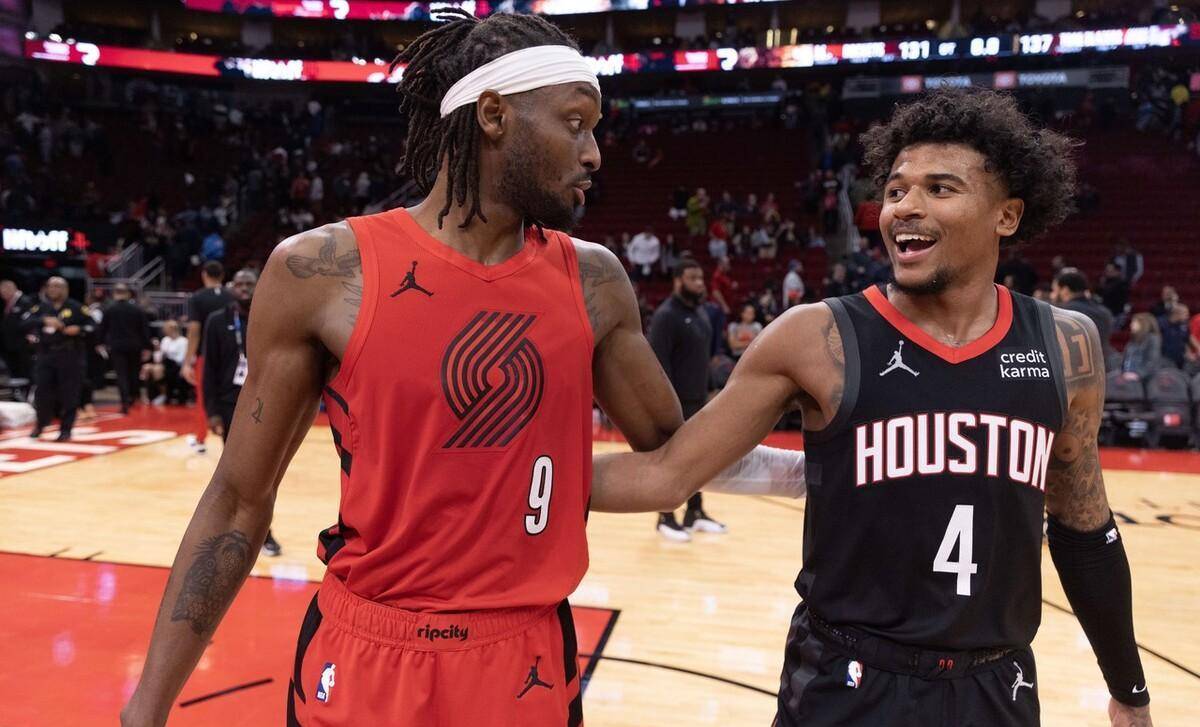 开拓者对阵人利拉德对西蒙斯的碰撞 开拓者对阵人利拉德对西蒙斯的碰撞