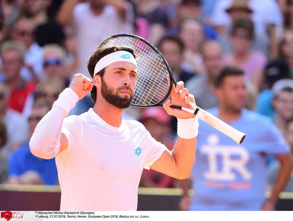 汉堡队获得胜利，晋级至决赛