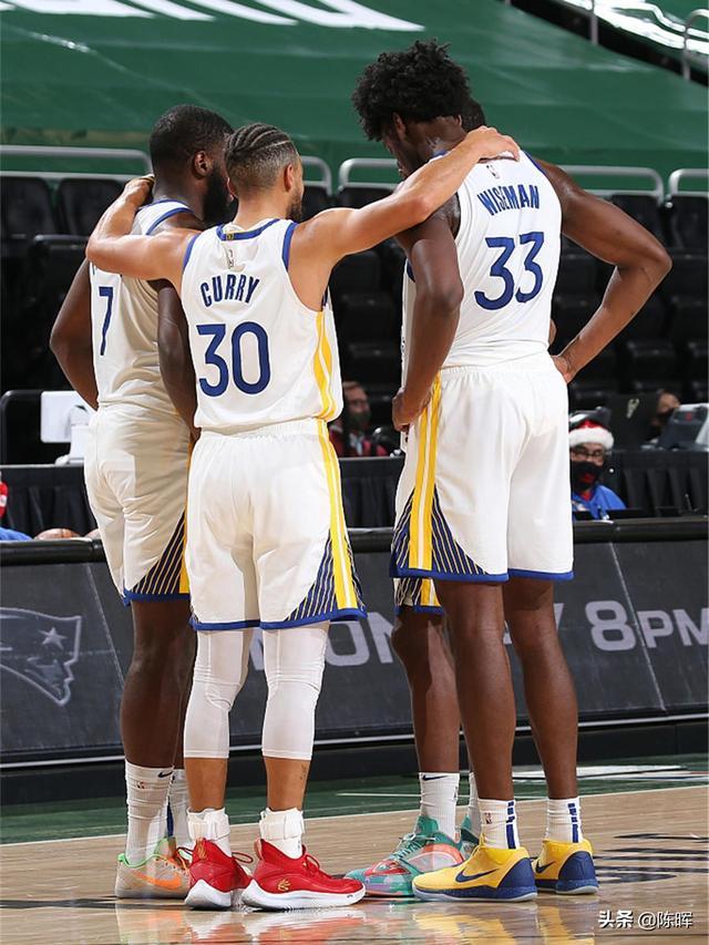 公牛两双大胜黄蜂，止两连败