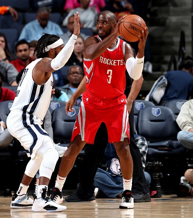 开云平台-镶金战袍大胜灰熊，全队士气高昂