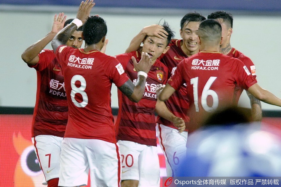 广州恒大4-0完胜上海申花，取得近6轮首胜！