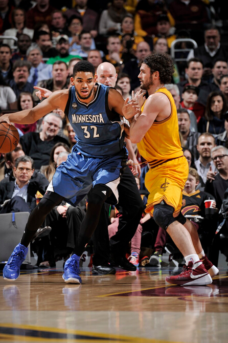 开云体育官方网站-骑士横扫森林狼，全队合力夺下胜利锁定领先的简单介绍